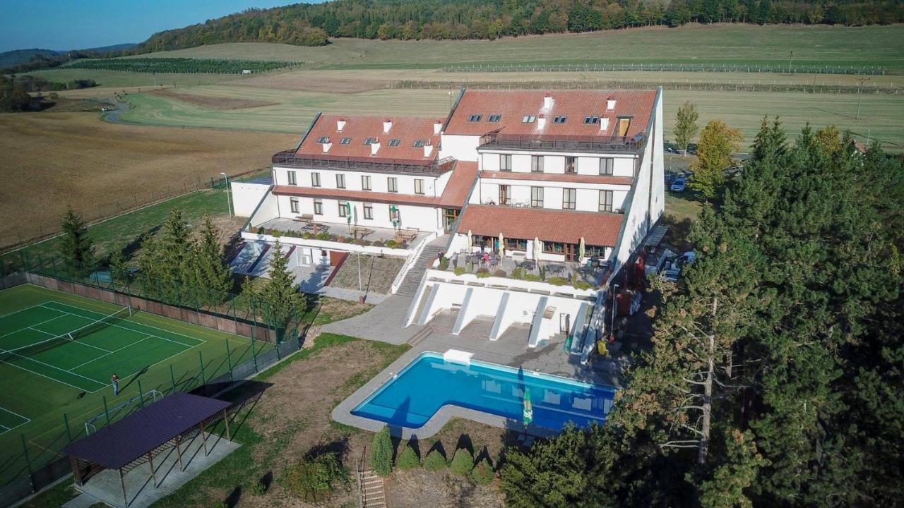 Hotel Berounka Hrebecniky Kültér fotó
