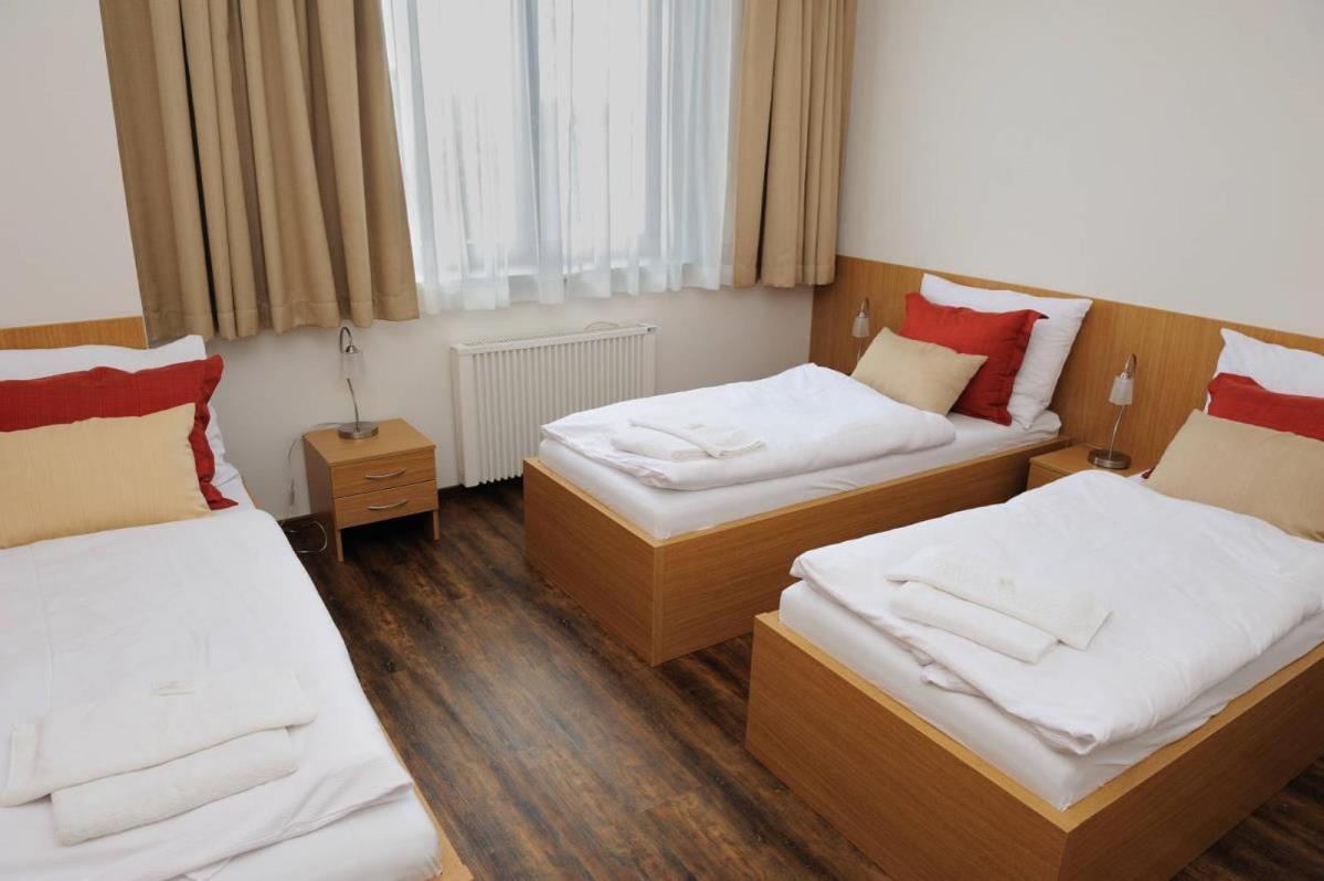 Hotel Berounka Hrebecniky Kültér fotó