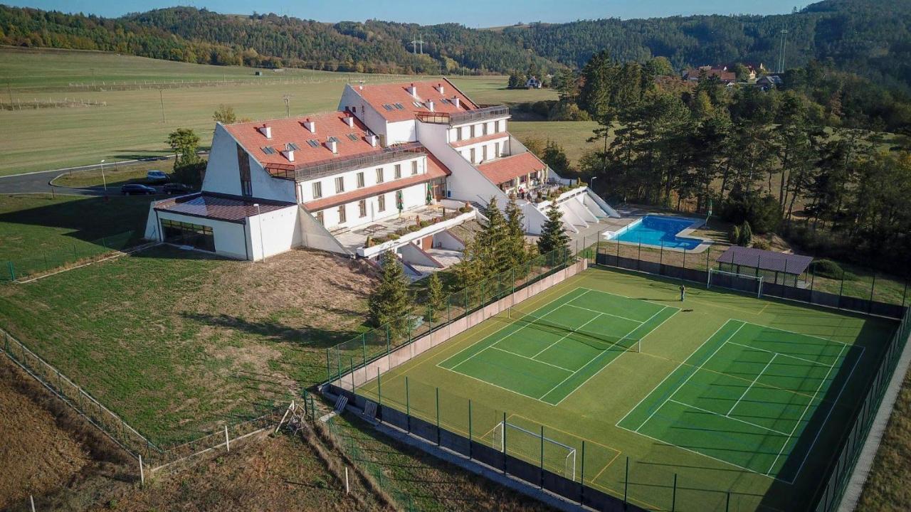 Hotel Berounka Hrebecniky Kültér fotó